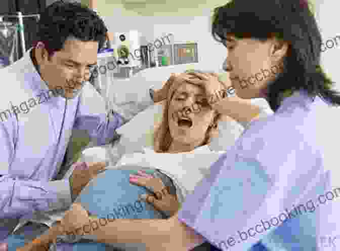 A Woman In Labor, Surrounded By A Supportive Birth Team The Mindful Mother: A Practical And Spiritual Guide To Enjoying Pregnancy Birth And Beyond With Mindfulness